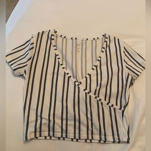 Pacsun cropped shirt